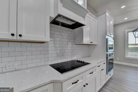 Kitchen - 107 Prestwick Dr, Lagrange, GA 30241 photo 6 of 6