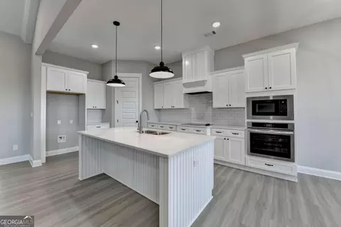 Kitchen - 107 Prestwick Dr, Lagrange, GA 30241 photo 5 of 6