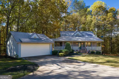 335 Gum Creek Rd, Roopville, GA 30170
