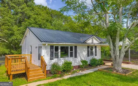 266 Randall St, Lavonia, GA 30553