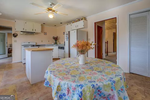 Kitchen - 650 Malcom Rd, Covington, GA 30014 photo 2 of 5