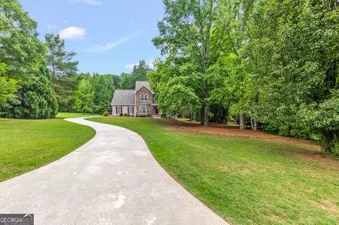 220 Drumcliff Ct, Tyrone, GA 30290