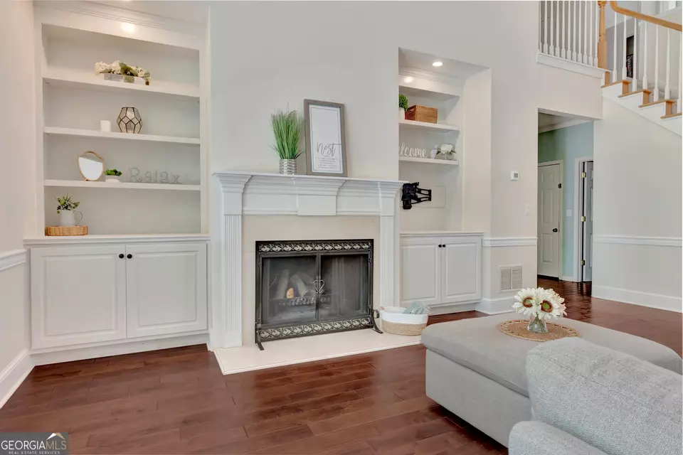 Living - 185 Newfield Dr #1, Tyrone, GA 30290 photo 9 of 10
