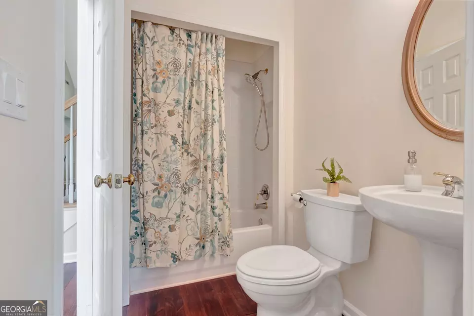 Bath - 185 Newfield Dr #1, Tyrone, GA 30290 photo 1 of 5