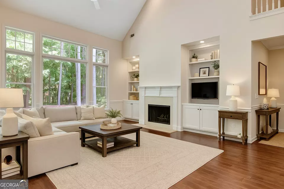 Living - 185 Newfield Dr #1, Tyrone, GA 30290 photo 1 of 10