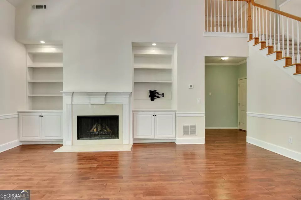 Living - 185 Newfield Dr #1, Tyrone, GA 30290 photo 3 of 10