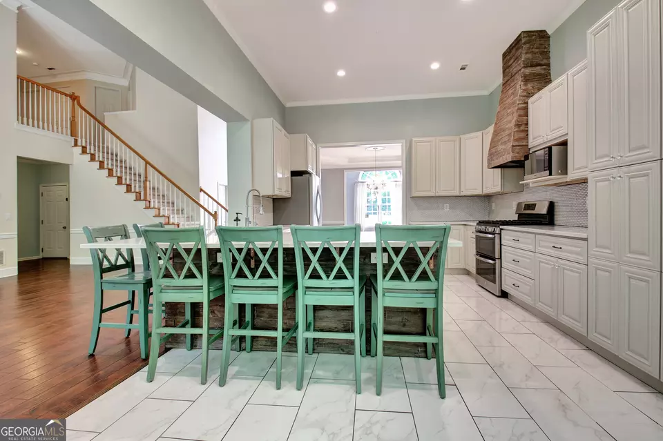 Kitchen - 185 Newfield Dr #1, Tyrone, GA 30290 photo 4 of 14