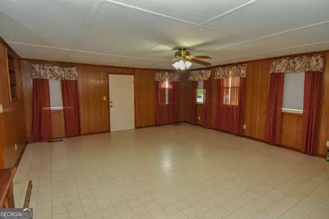 Living - 4145 Highway 81 W, Hampton, GA 30228 photo 4 of 4