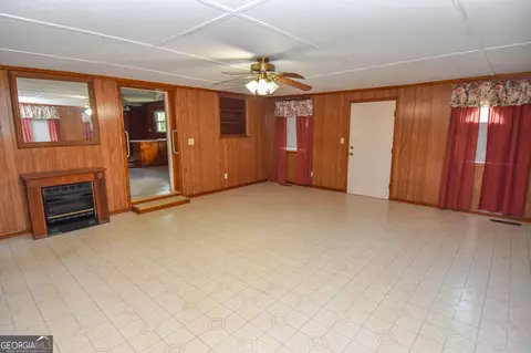 Living - 4145 Highway 81 W, Hampton, GA 30228 photo 1 of 4