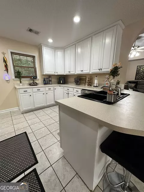 108 Christine Cir, Perry, GA 31069 photo 6