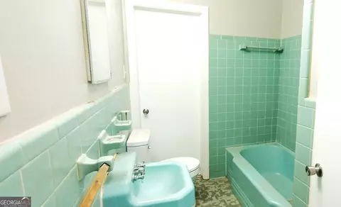 Bath - 207 Dixie St, Brooklet, GA 30415 photo 1 of 5