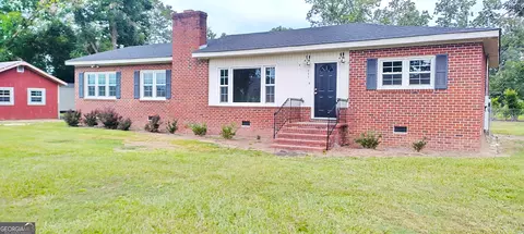 207 Dixie St, Brooklet, GA 30415