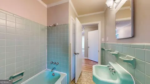 Bath - 207 Dixie St, Brooklet, GA 30415 photo 3 of 5