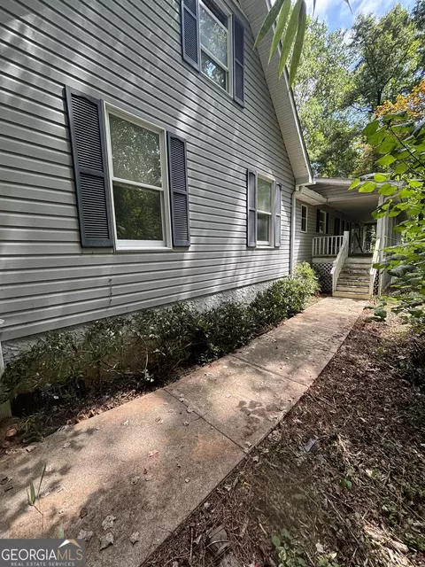 623 Deerfield Dr, Clayton, GA 30525
