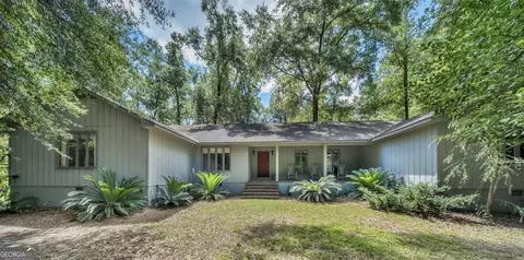 157 Lakeview Ln, Dublin, GA 31021