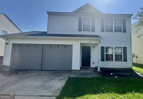 104 Sourwood Ln, Warner Robins, GA 31093