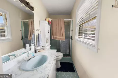 Bath - 520 S Johnson St, Mount Vernon, GA 30445 photo 1 of 2