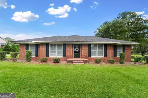 520 S Johnson St, Mount Vernon, GA 30445