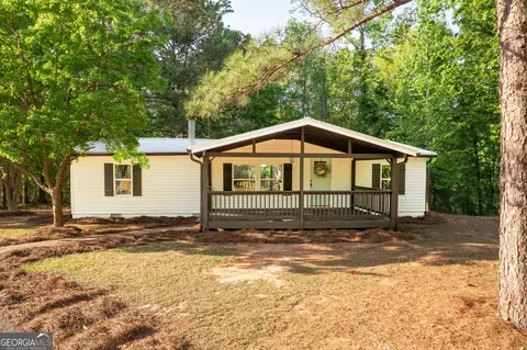 Exterior - 216 Howard Rd, Barnesville, GA 30204 photo 2 of 12