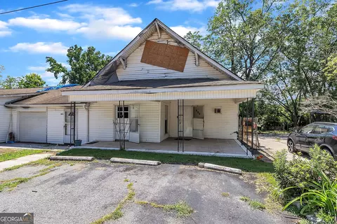 221 Avenue L St, Thomaston, GA 30286