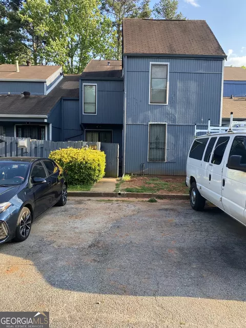 1051 Mariners Ct, Stone Mountain, GA 30083