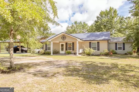 551 Tracys Ferry Rd, Folkston, GA 31537