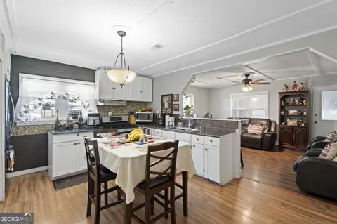 Kitchen - 140 Little John Trl, Hampton, GA 30228 photo 2 of 2