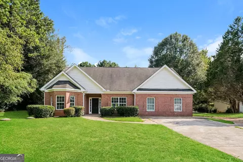 4617 River Rd, Ellenwood, GA 30294