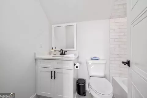 Bath - 815 N Hampton Way, Monroe, GA 30656 photo 10 of 10
