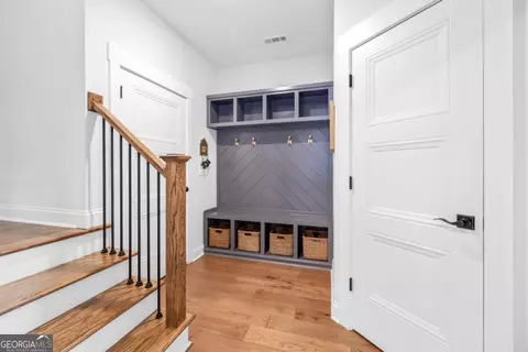 Entry Way - 815 N Hampton Way, Monroe, GA 30656 photo 4 of 5