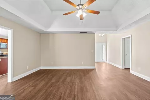 Living - 230 Creekside Cir, Hampton, GA 30228 photo 3 of 4