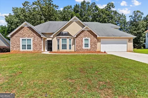 Exterior - 230 Creekside Cir, Hampton, GA 30228 photo 3 of 7