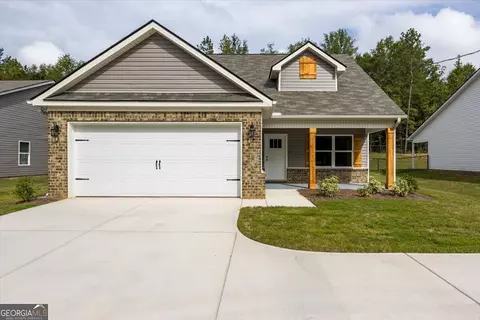 130 Allan Green Dr, Gray, GA 31032