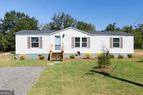 82 Hollie St, Butler, GA 31006