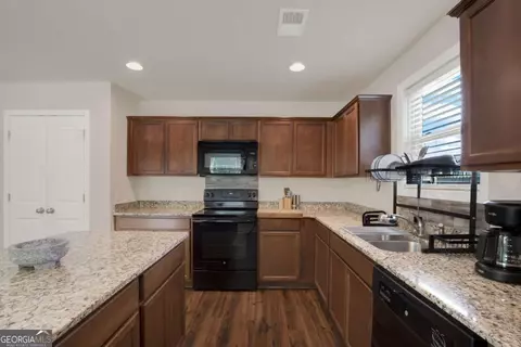 Kitchen - 33 Blackberry Cir, Guyton, GA 31312 photo 2 of 2