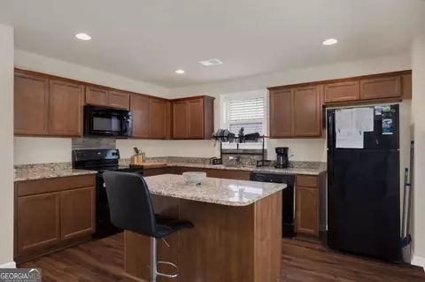 Kitchen - 33 Blackberry Cir, Guyton, GA 31312 photo 1 of 2