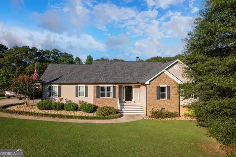 207 Larson Ln, Griffin, GA 30224