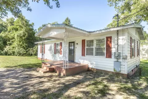 511 Forsyth St, Montezuma, GA 31063