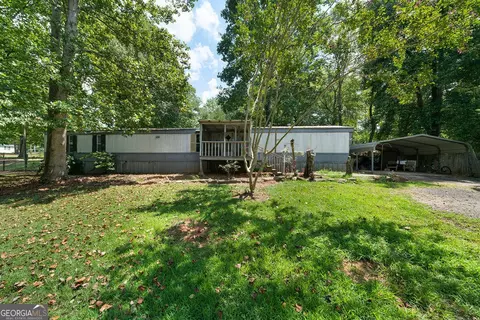 175 Garden Lake Dr, Carrollton, GA 30116
