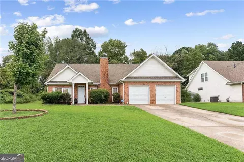 11203 Knotty Pine Pl, Hampton, GA 30228