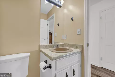 Bath - 248 Hagood Dr, Toccoa, GA 30577 photo 2 of 6