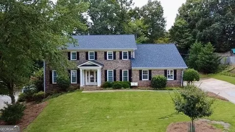 5232 Wynterhall Dr, Atlanta, GA 30338