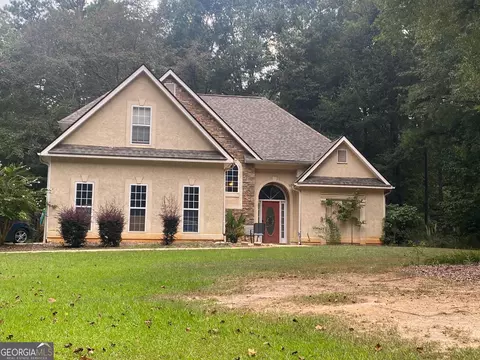 165 Bartlett Dr, Sharpsburg, GA 30277