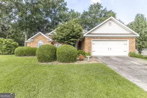 518 Quail Run Dr, Warner Robins, GA 31088