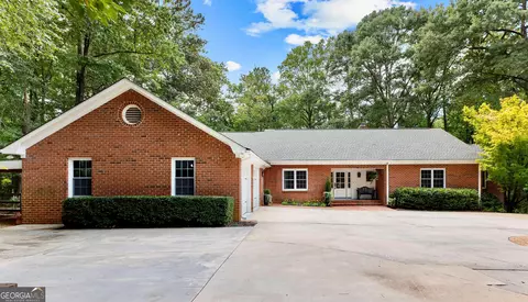 103 Lakeshore Dr, Lagrange, GA 30240