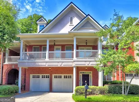 1205 Village Terrace Ct, Dunwoody, GA 30338