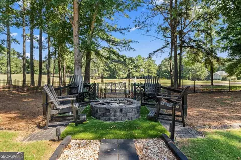 Exterior - 702 Euel Dr, Mcdonough, GA 30252 photo 6 of 9