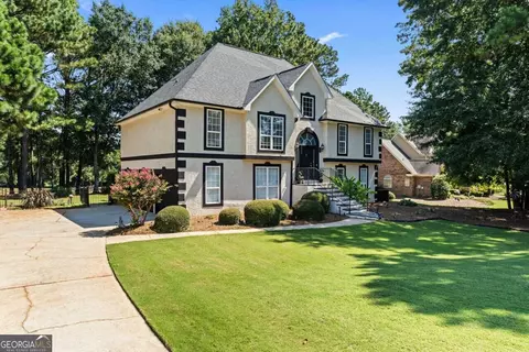Exterior - 702 Euel Dr, Mcdonough, GA 30252 photo 3 of 9