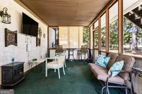 Exterior - 702 Euel Dr, Mcdonough, GA 30252 photo 7 of 9