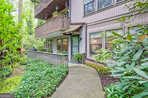 153 Stornoway Dr #1, Clayton, GA 30525